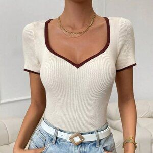 Ribbed Knit Contrast Trim Knit Top
